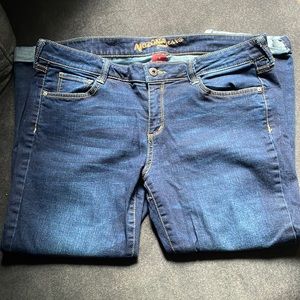 Dark wash Arizona jeans size 11